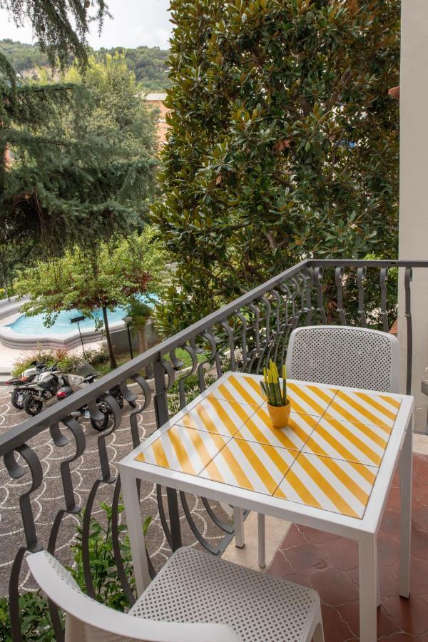 Gea Suite B&B ซอร์เรนโต ภายนอก รูปภาพ